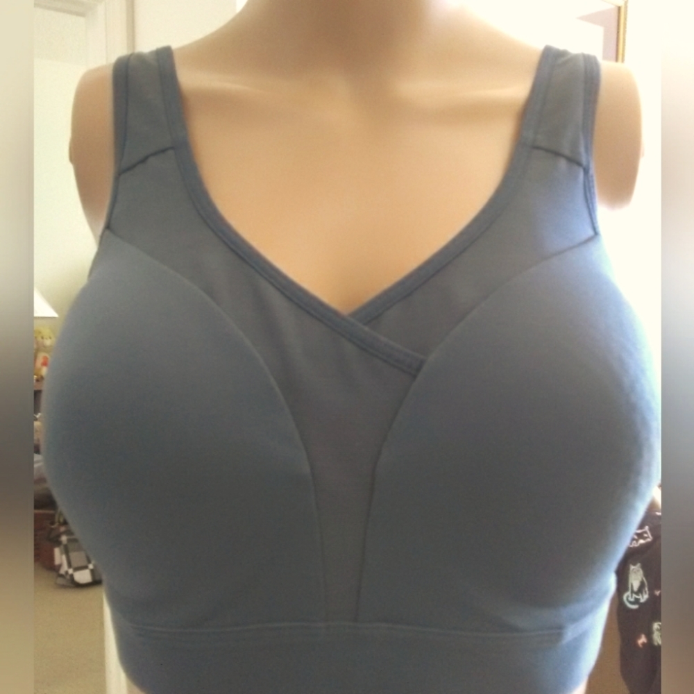 CHAMPION ATHLETIC BRA FANTASTIC SUPPORT BLUE SUPER LIGHT PADDING. 38 C